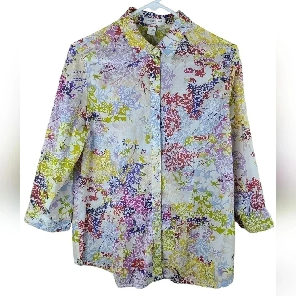 COLDWATER Creek floral button down blouse